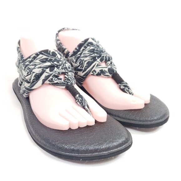 Sanuk Yoga Sling Sandals Women's Size 9 Black/White Floral Fabric - Picture 1 of 7